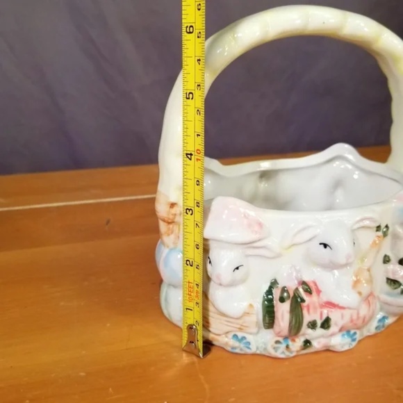 Vintage Bunny Handled Ceramic Basket - Picture 5 of 8
